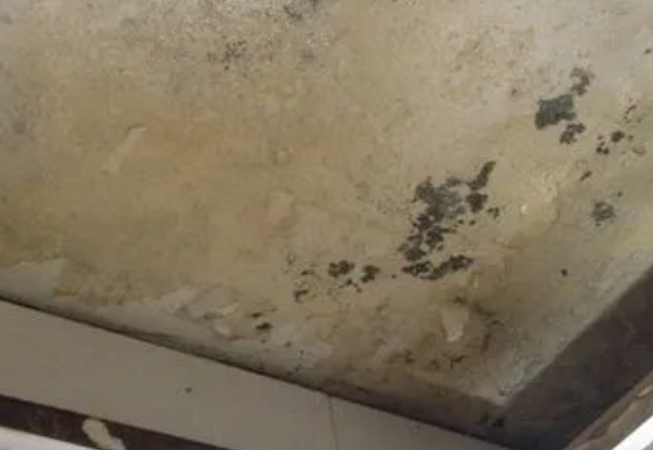 深圳市阳台漏水维修公司分享下深圳市卫生间渗水维修需要注意哪些问题。